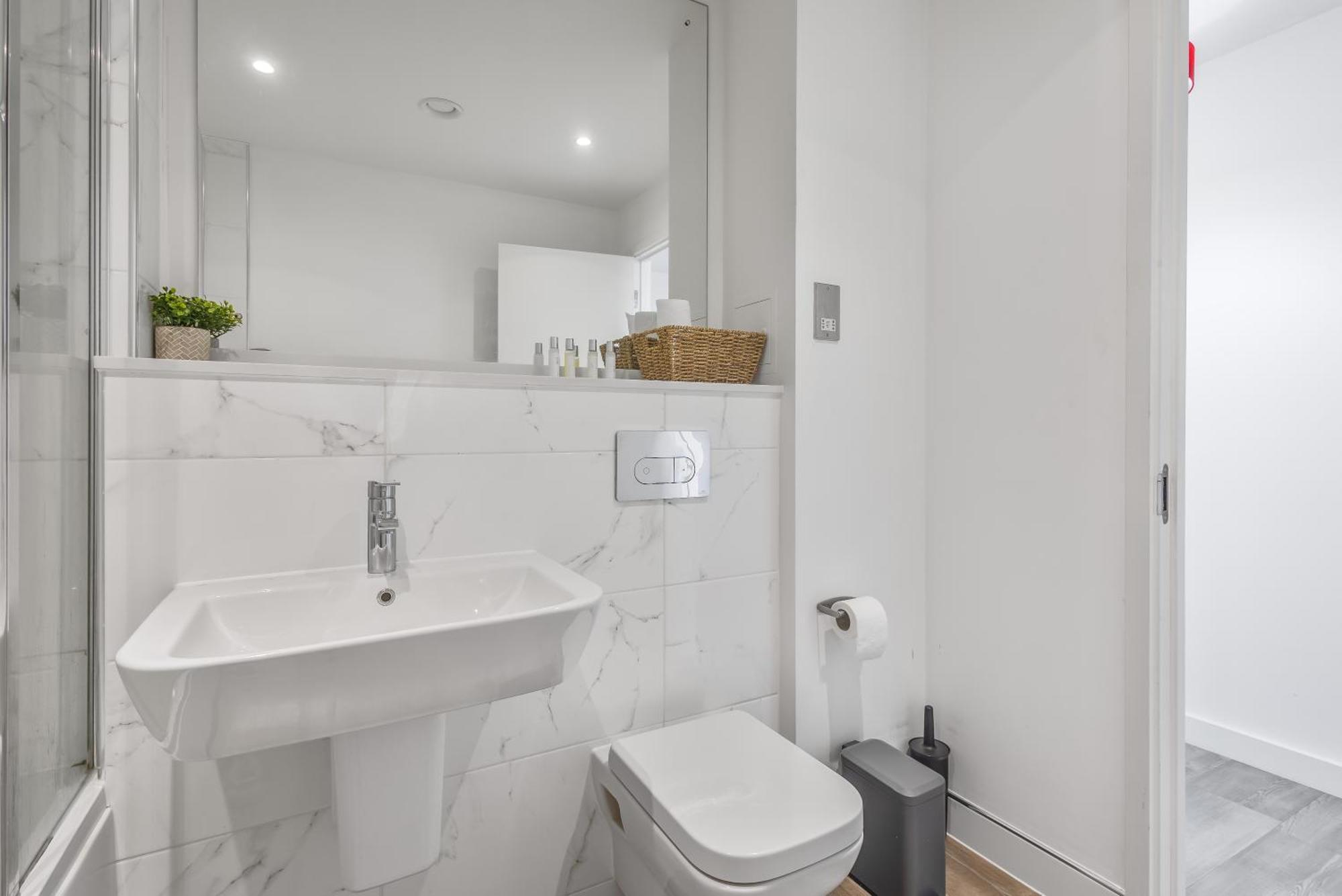 Luxury 2 Bedroom Apartment, On Broad Street! Бирмингем Экстерьер фото